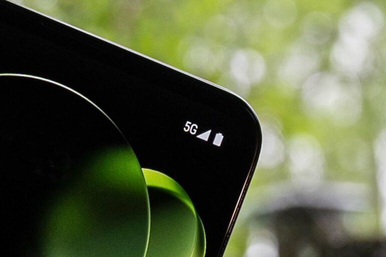 Fido Users Spot 5G, Rogers Has No Plans. 33