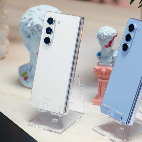 Samsung Galaxy Z Fold 6 dummy phone images leaked online. 34