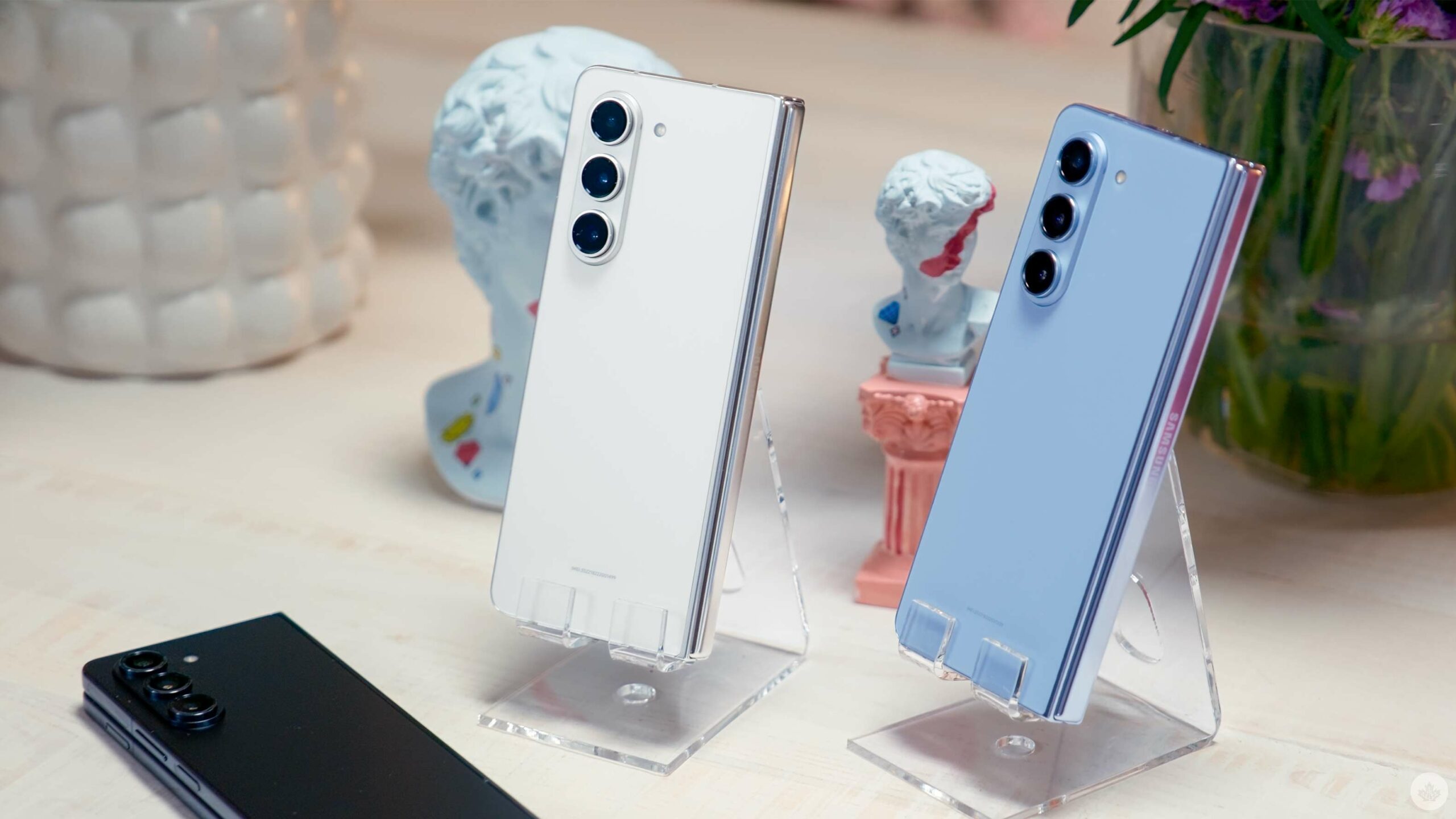 Samsung Galaxy Z Fold 6 dummy phone images leaked online. 30