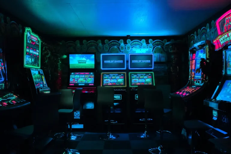 How To Pull Off a Successful Bluff in Poker 35