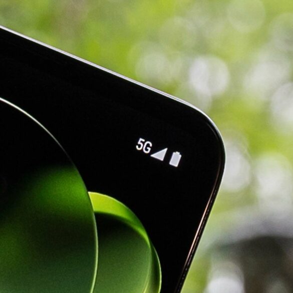 Fido Users Find 5G on Phones, No Plans by Rogers. 35