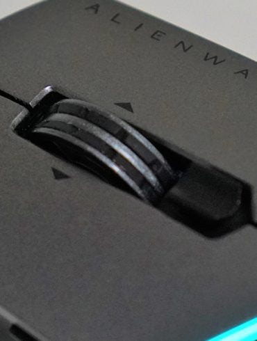 Alienware Advanced Gaming Mouse (AW558) Review 36