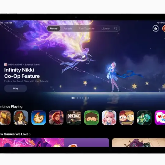 Apple's New Games App Transforms iPhones into Social Gaming Centers 35
