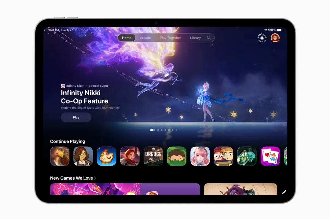 Apple's New Games App Transforms iPhones into Social Gaming Centers 33