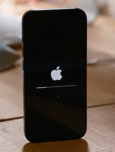 Apple offers 5 years of security updates in UK, confirmed 36