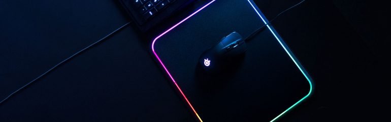 SteelSeries Introduced the First Dual-Surface RGB Illuminated Mousepad - The QcK Prism 4