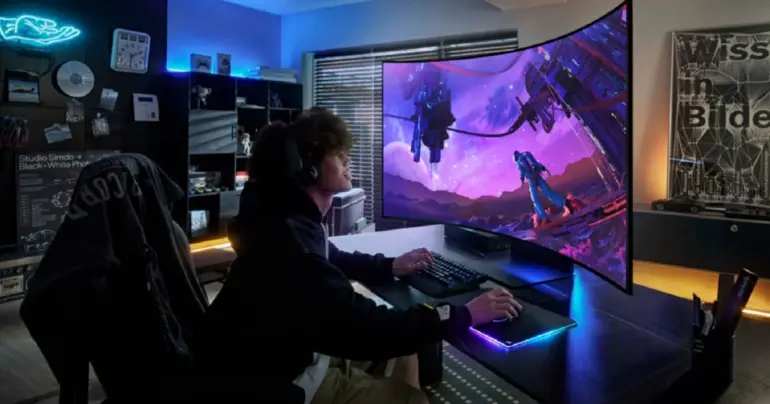 Massive $900 Price Drop on Samsung Odyssey Ark Monitor 3