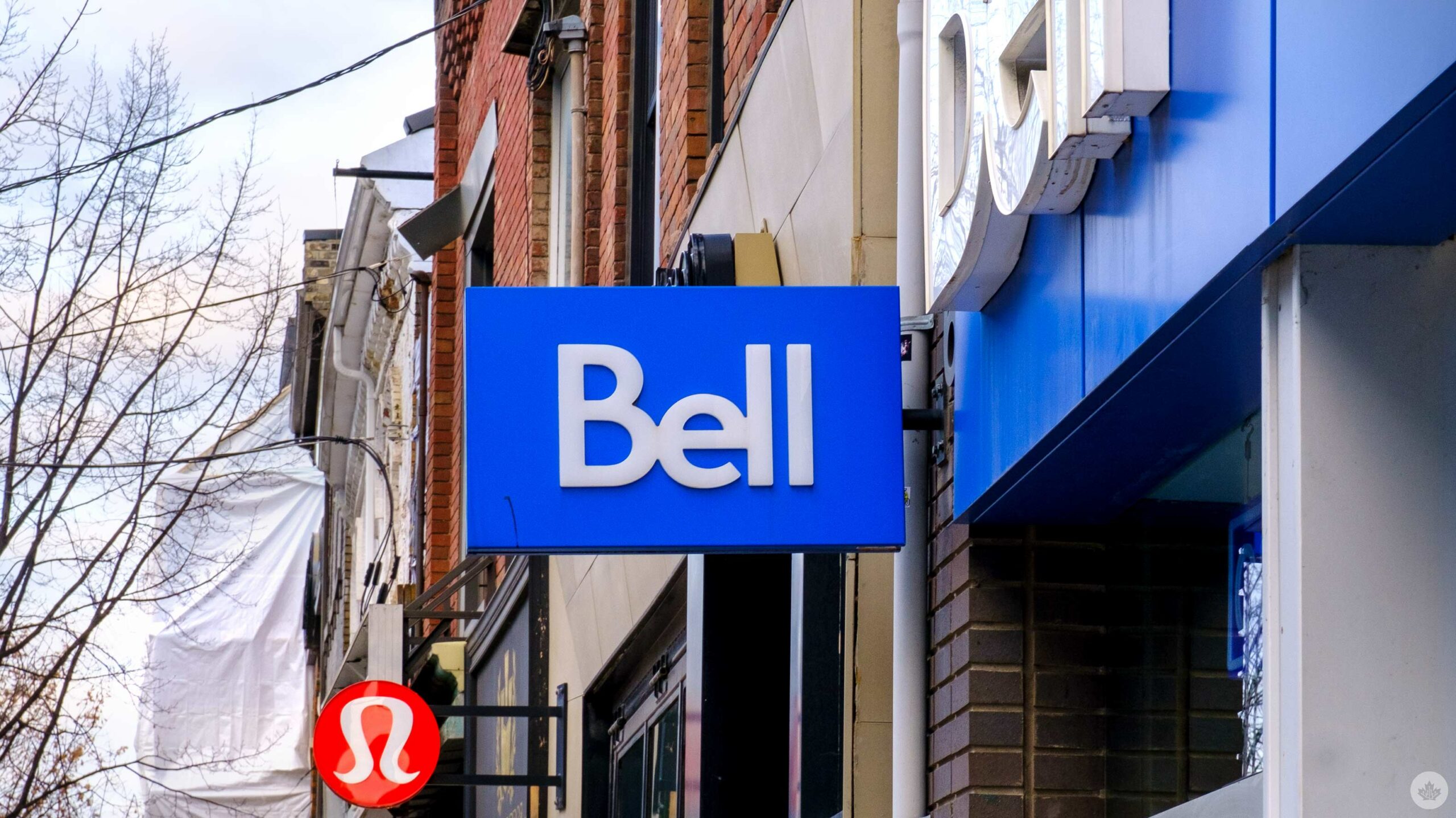 Bell Teams Up with Canadian Pension Fund to Launch U.S. Fiber Firm 32