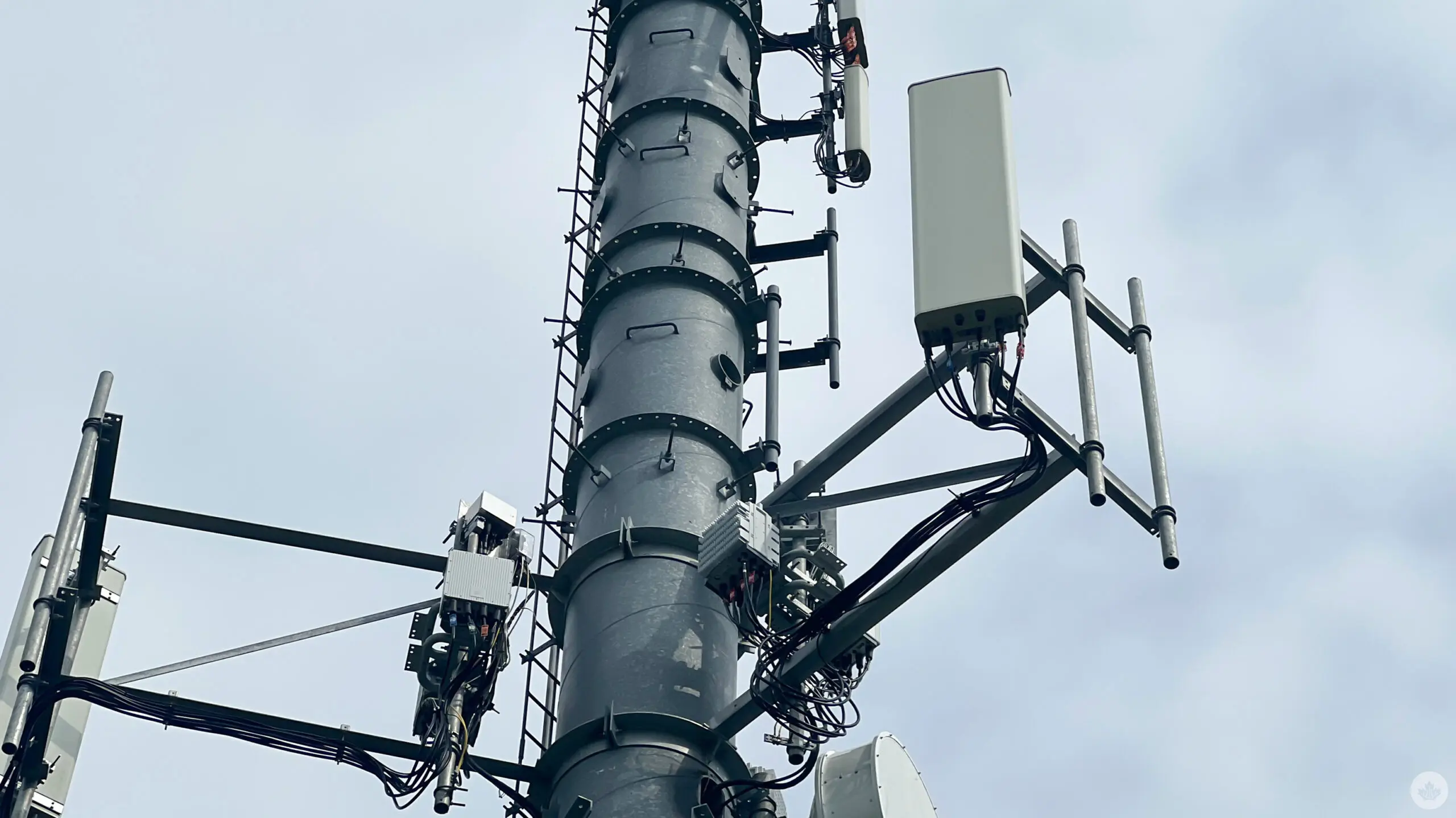 Canadian Funds Compete for Stake in Telus Towers 33