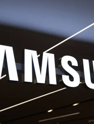 Samsung unveils G-style tri-fold phone 42