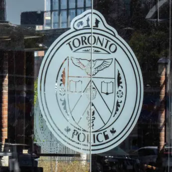 Toronto Police Launches Easy Access 877 Non-Emergency Hotline 39