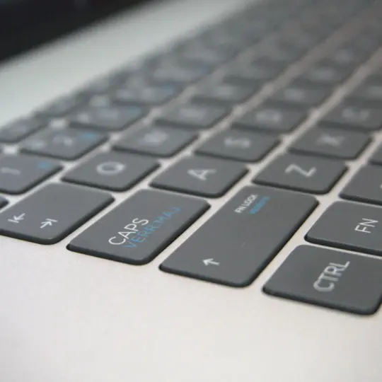 HP OmniBook 7 Flip In-Depth Review: Benchmarks, Gaming, and Performance Analyzed 34