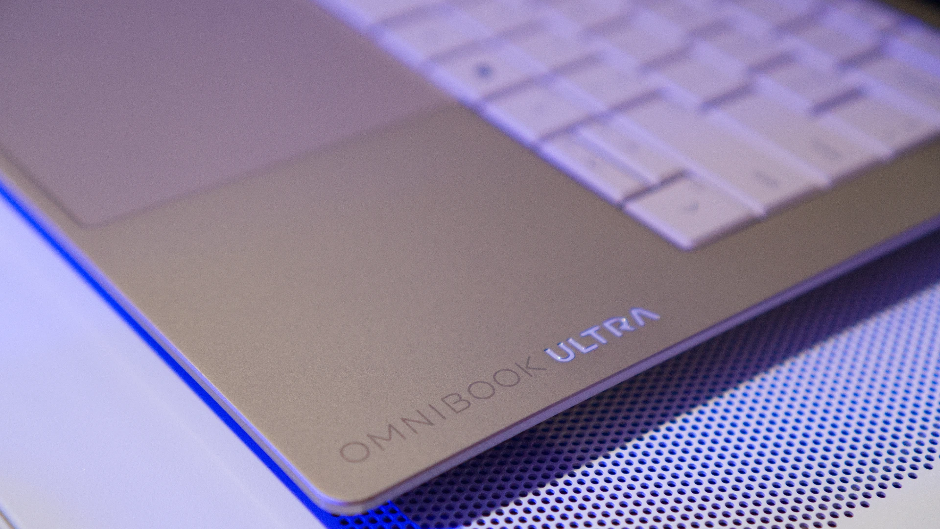HP Omni Book Ultra 14 Review