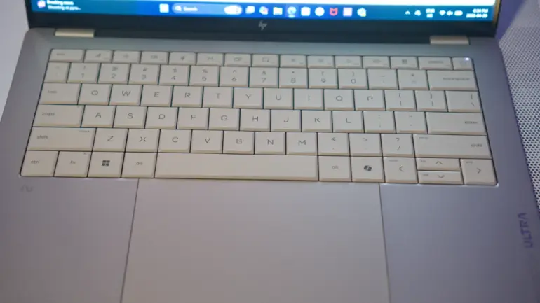 HP OmniBook Ultra 14 Review 34