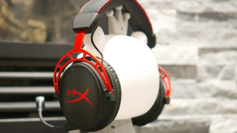 HyperX Cloud Alpha Wireless Review: Record Battery Life With Some Compromises 36