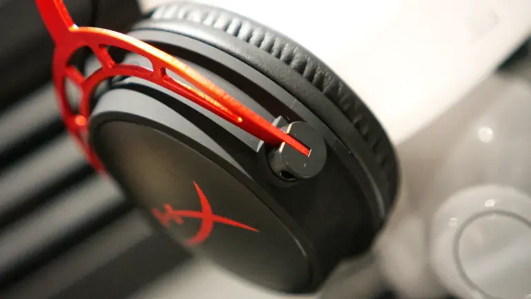 HyperX Cloud Alpha Wireless Review: Record Battery Life With Some Compromises 38