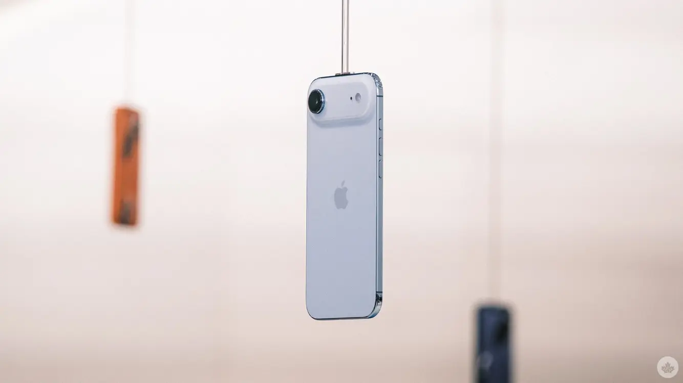 Apple's New MagSafe Battery Exclusively Compatible with iPhone Air 33