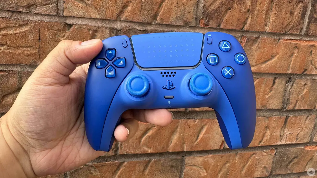 The New PS5 DualSense Controller is Stunning in Blue 33