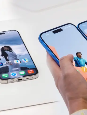 Trump's iPhone Warning: New Tariffs on the Horizon Trump's iPhone Warning: New Tariffs on the Horizon 36