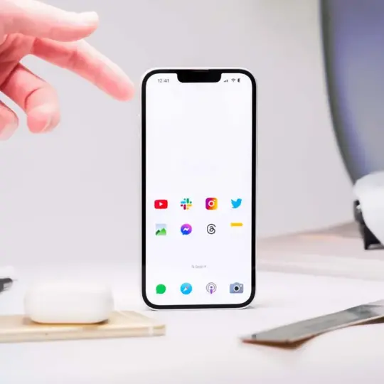 iPhone 16e's C1 Modem Surpasses iPhone 16 Performance in Canada iPhone 16e's C1 Modem Surpasses iPhone 16 Performance in Canada 37