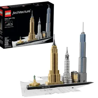 LEGO New York City Set Selling at a Bargain as Amazon Clears Final Stock of the Big Apple 38