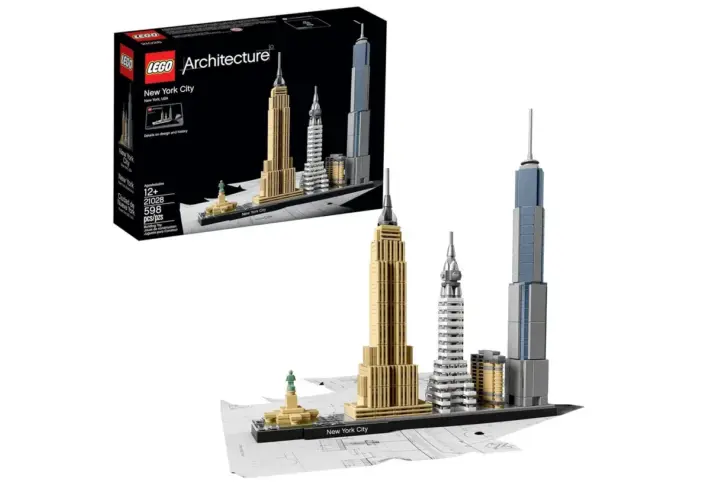 LEGO New York City Set Selling at a Bargain as Amazon Clears Final Stock of the Big Apple 35