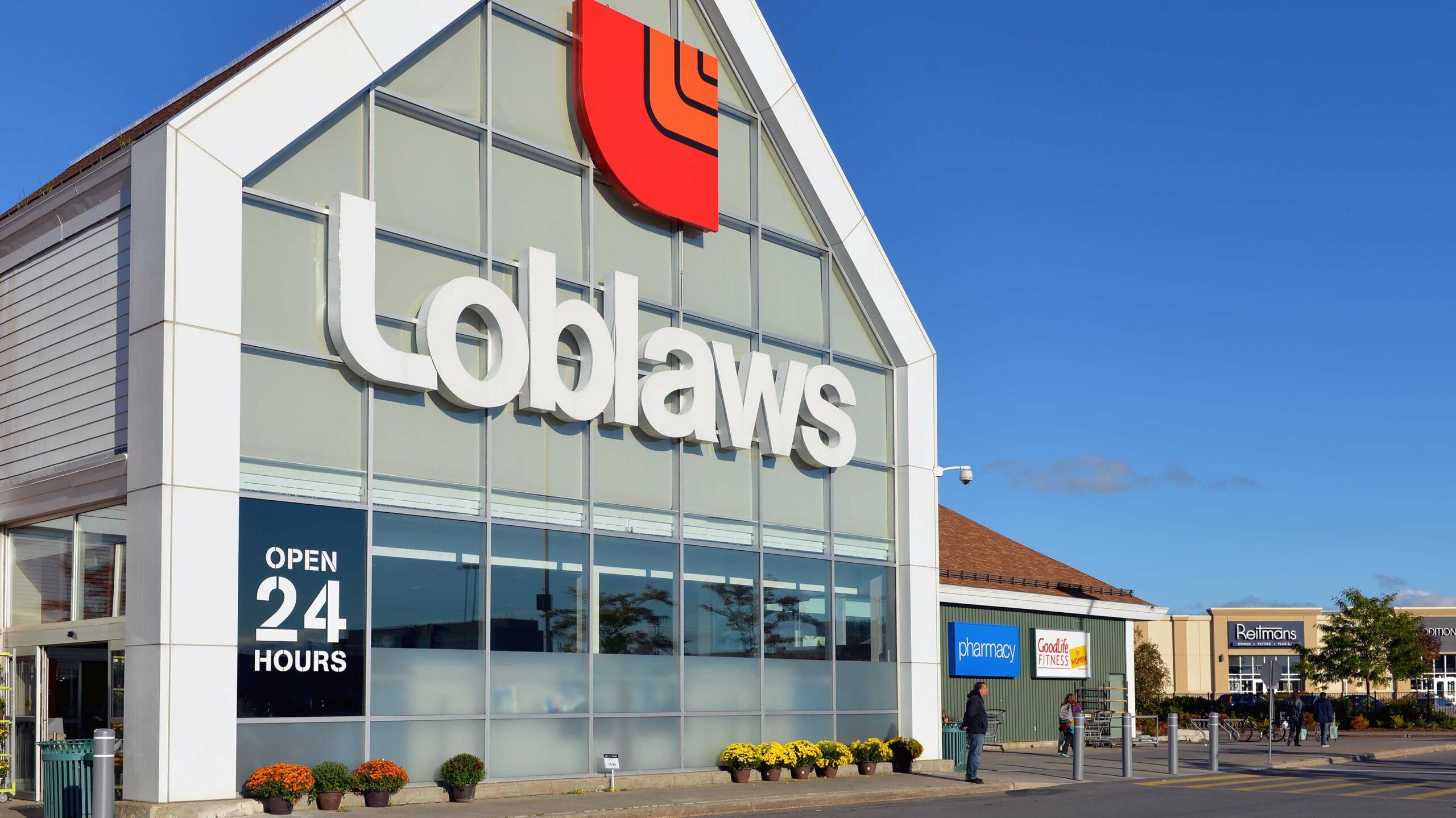 Quebecor CEO urges feds to step in on Loblaws deal. 30