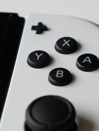 Nintendo Switch Prices Hold Steady in the Refurbished Market 36