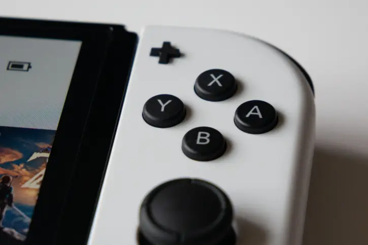 Nintendo Switch Prices Hold Steady in the Refurbished Market 38