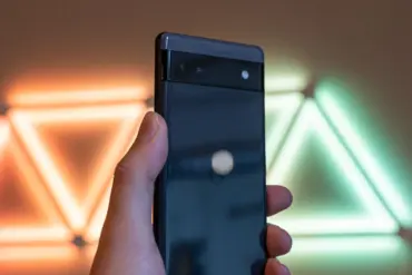 Pixel 6a overheats and melts overnight 11