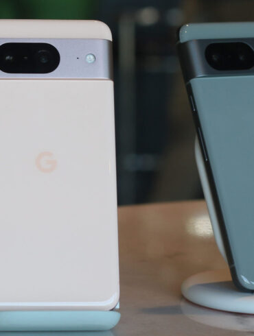Pink Pixel 9 returns in new video, now switched on. 34