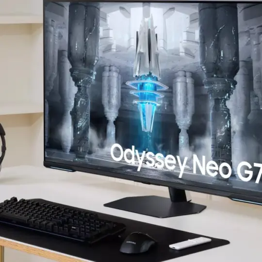 Samsung Odyssey Neo G7 Gaming Monitor Slashed by 55% with a Twist 36
