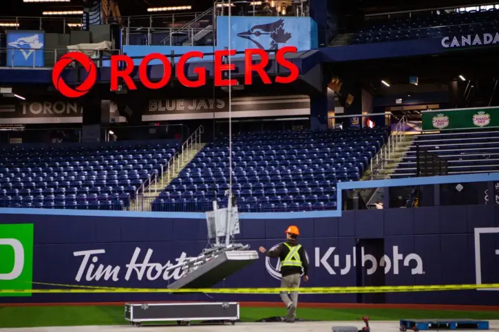 Blue Jays Fans Achieve Record Data Usage at Rogers Centre 38