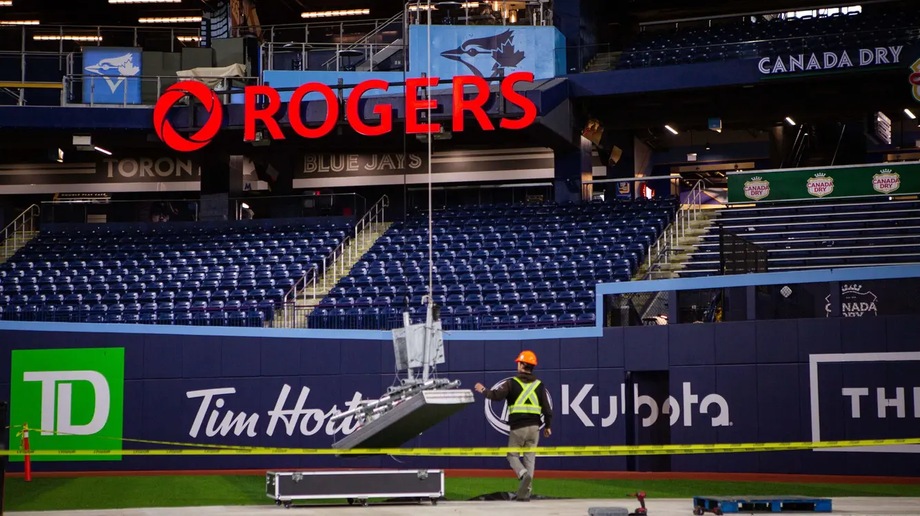 Blue Jays Fans Achieve Record Data Usage at Rogers Centre 33