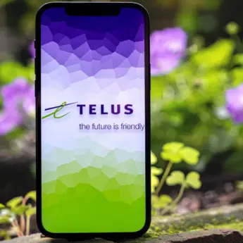 400000 Canadians Rally Behind Telus in Fibre Battle Against Bell 41