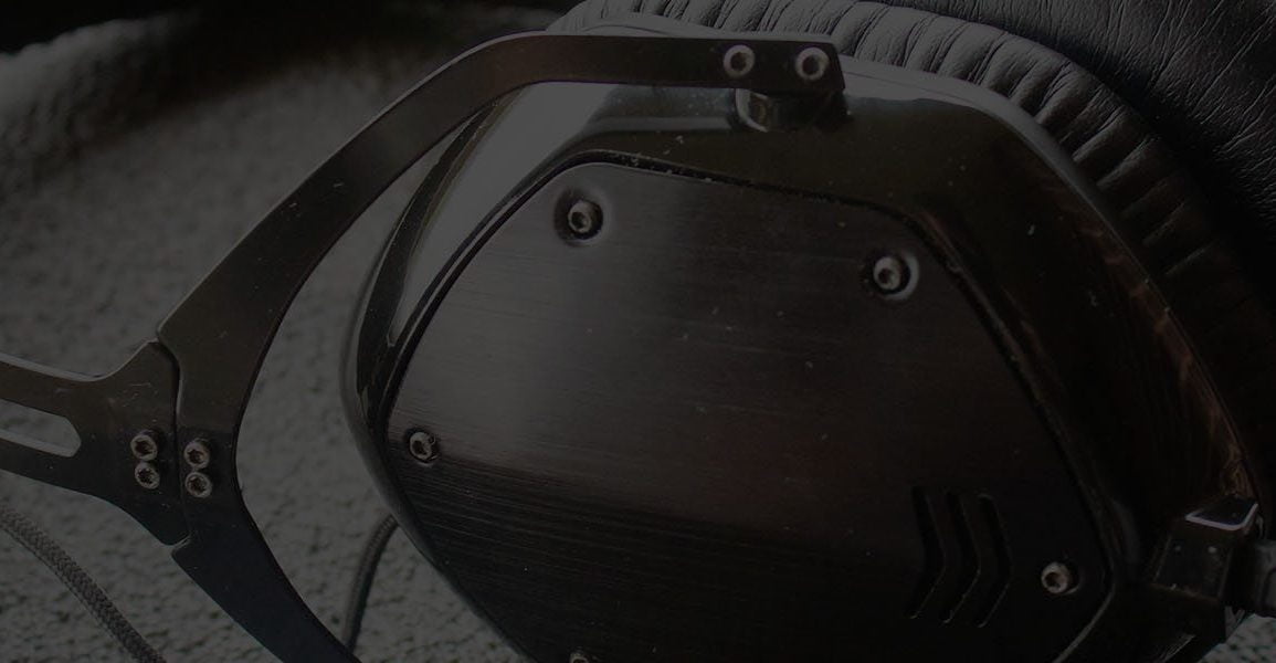V-MODA: M-100, a Robust Headphone with Cutting-edge Features 33