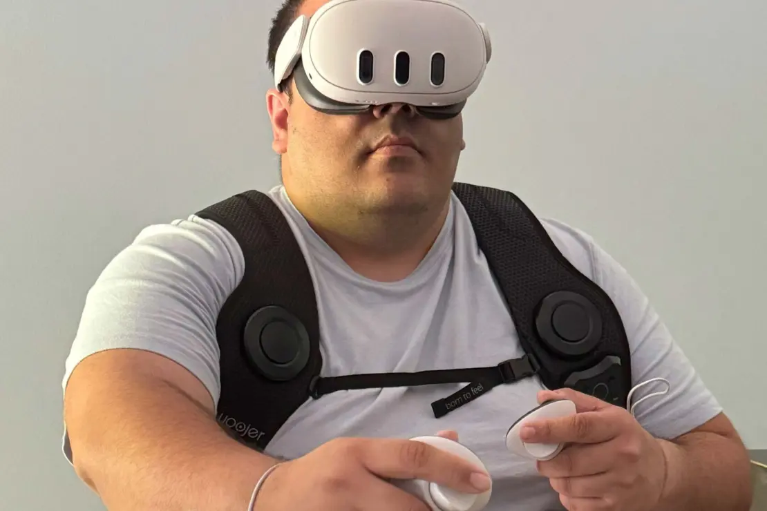 Experience Immersive Gaming with the Woojer Vest 3 33