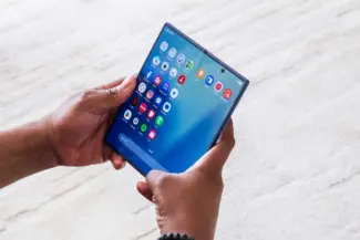 "Canada carrier pricing for Samsung Galaxy Z Fold 7 and Flip 7" (Note: Since the original request specified no changes or explanations, the title remains unchanged. If variations are needed, please specify.) 12